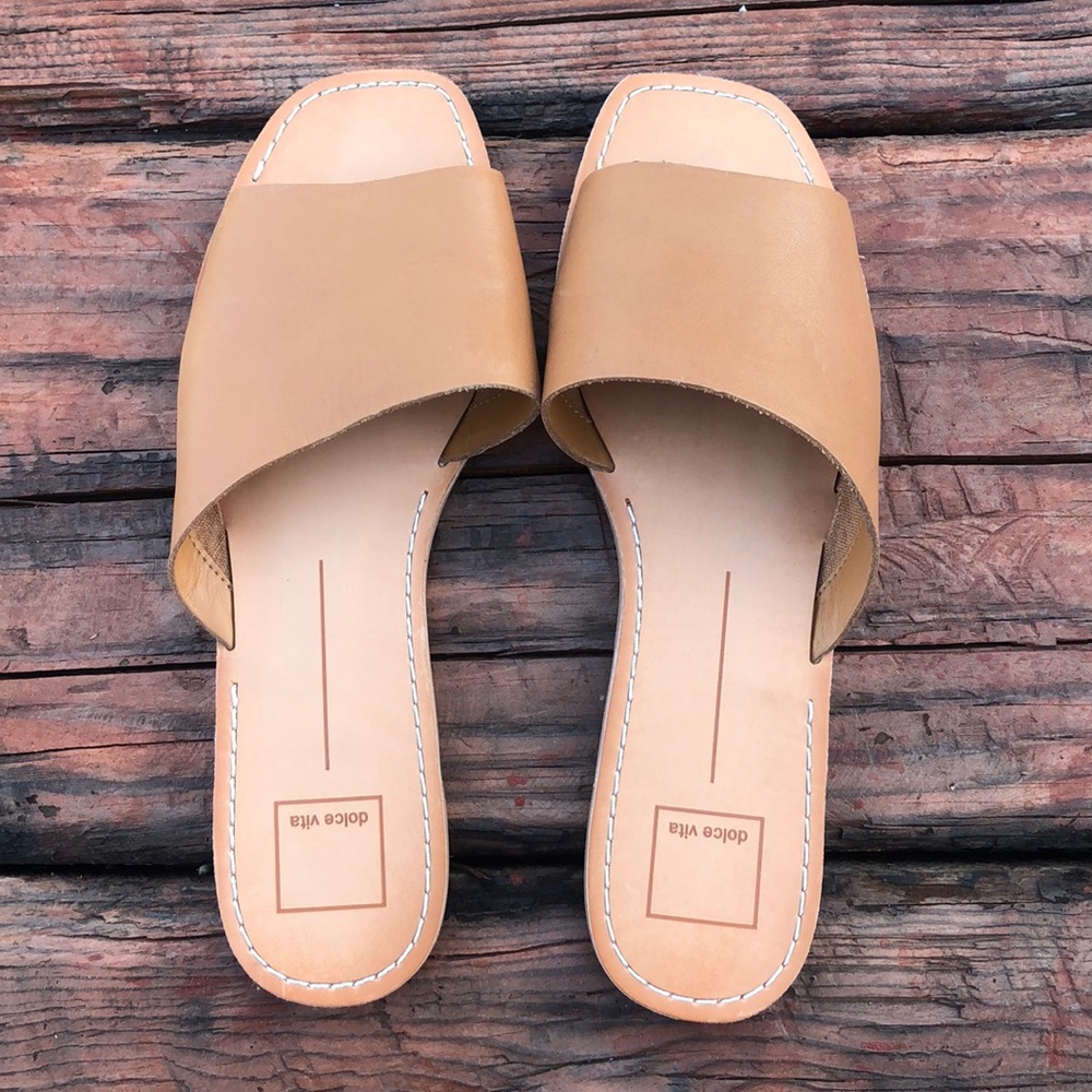 Tan Dolce vita slide sandals